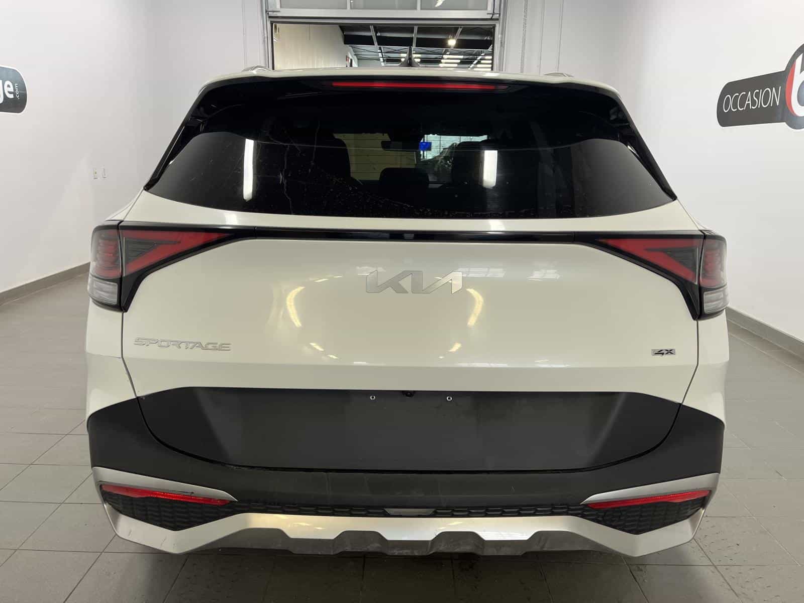 2023 Kia Sportage LX - Image 4