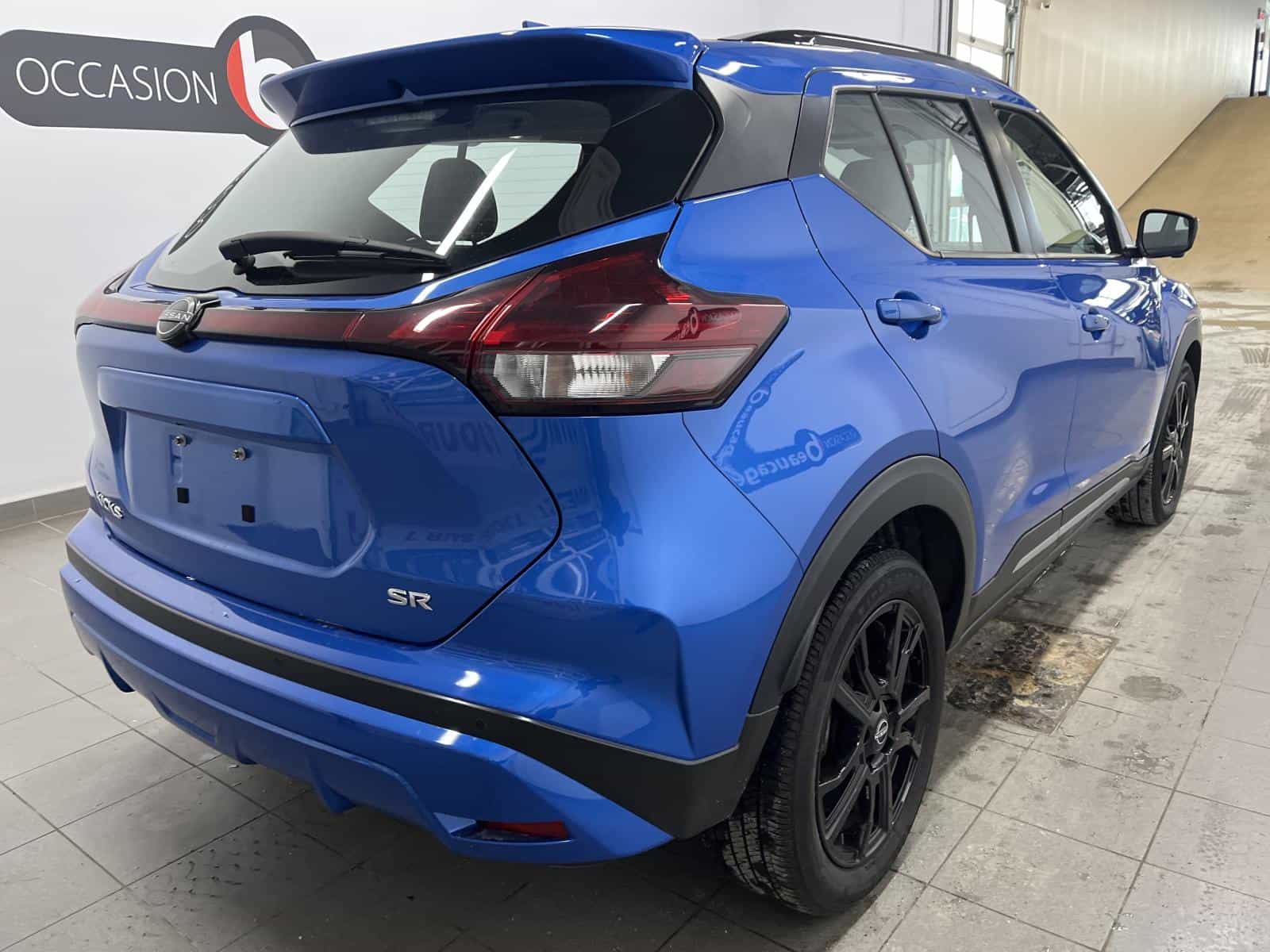 2024 Nissan Kicks SR - Image 5