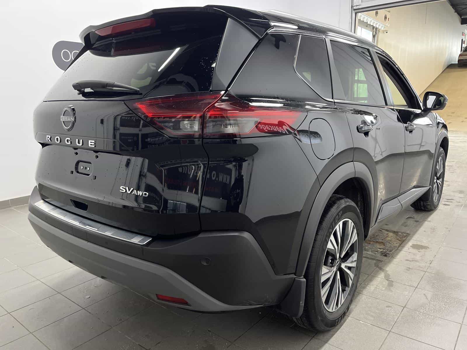 Image 5 Nissan Rogue SV Moonroof 2023