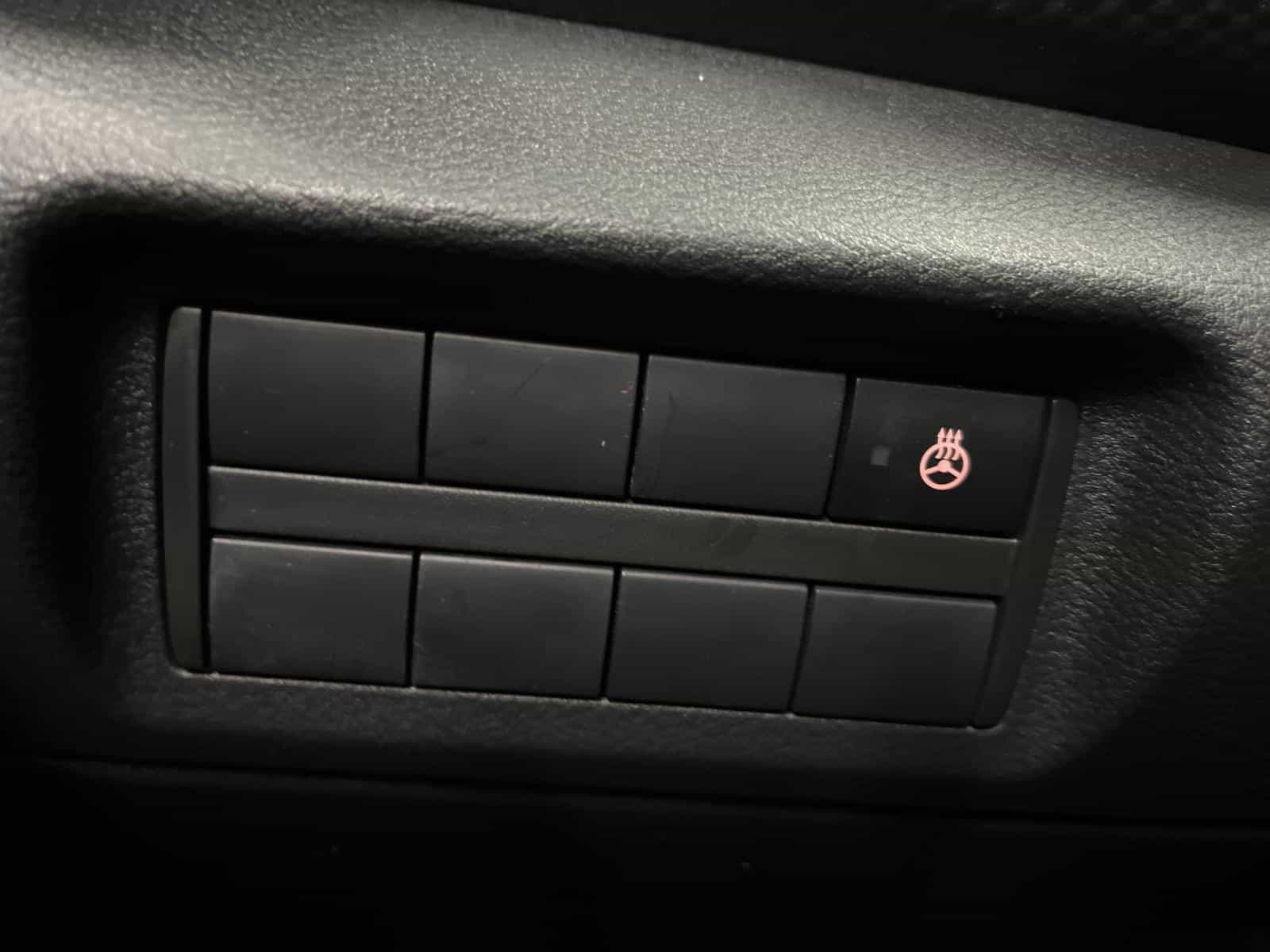 2024 Nissan Kicks SV - Image 16