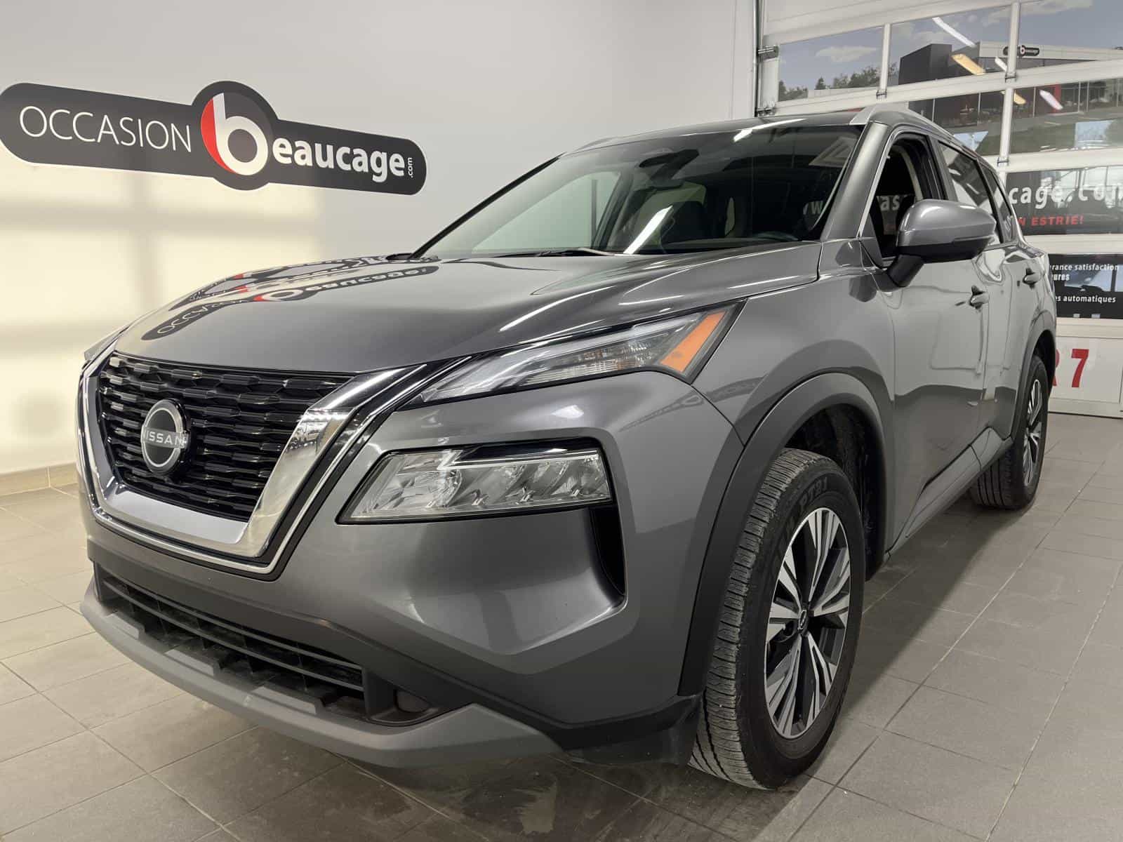 Image 1 Nissan Rogue SV Moonroof 2023