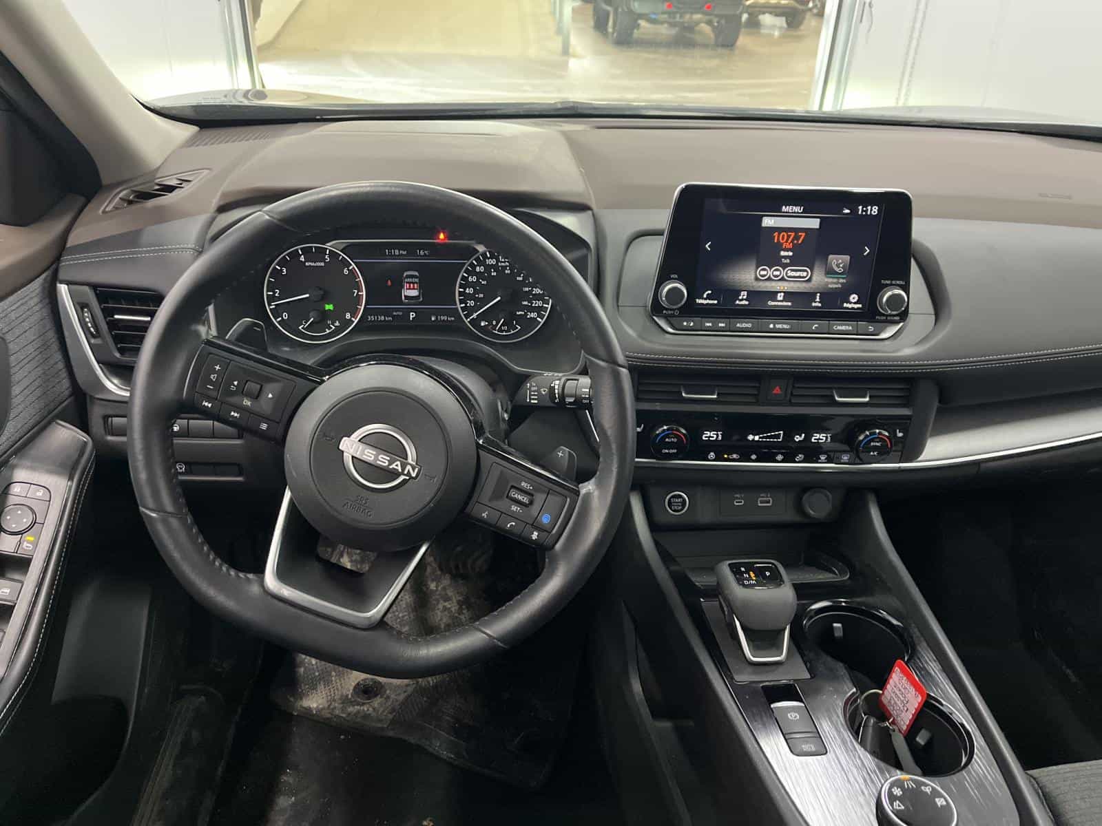 2023 Nissan Rogue SV Moonroof - Image 21