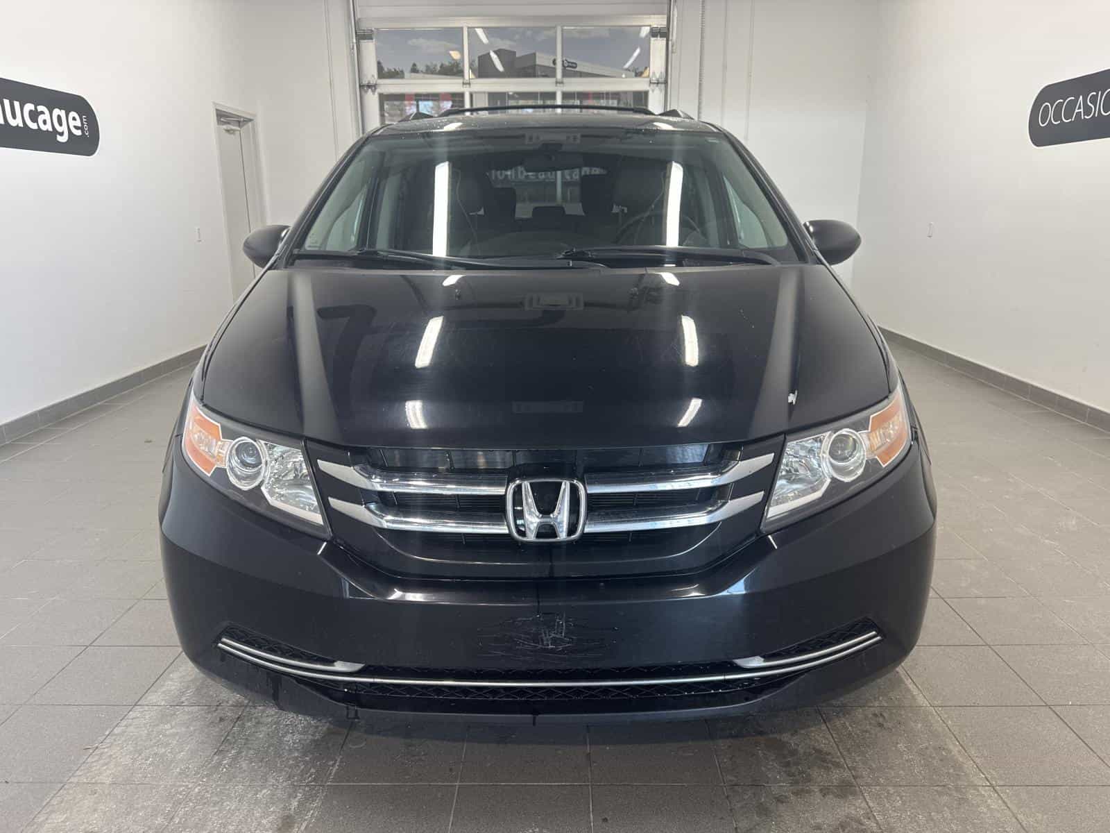 Image 2 Honda Odyssey SE 2015
