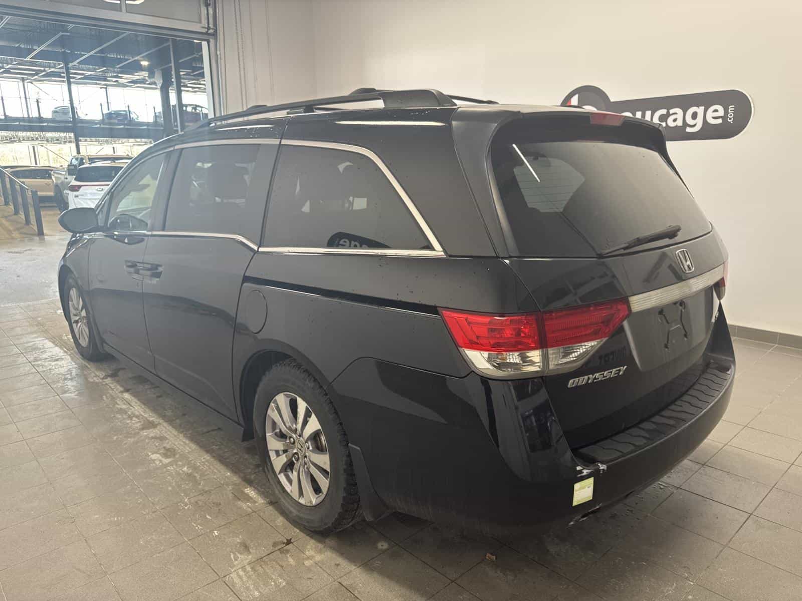 2015 Honda Odyssey SE - Image 6