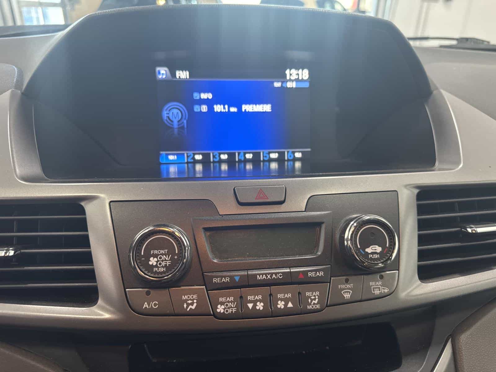 Image 12 Honda Odyssey SE 2015