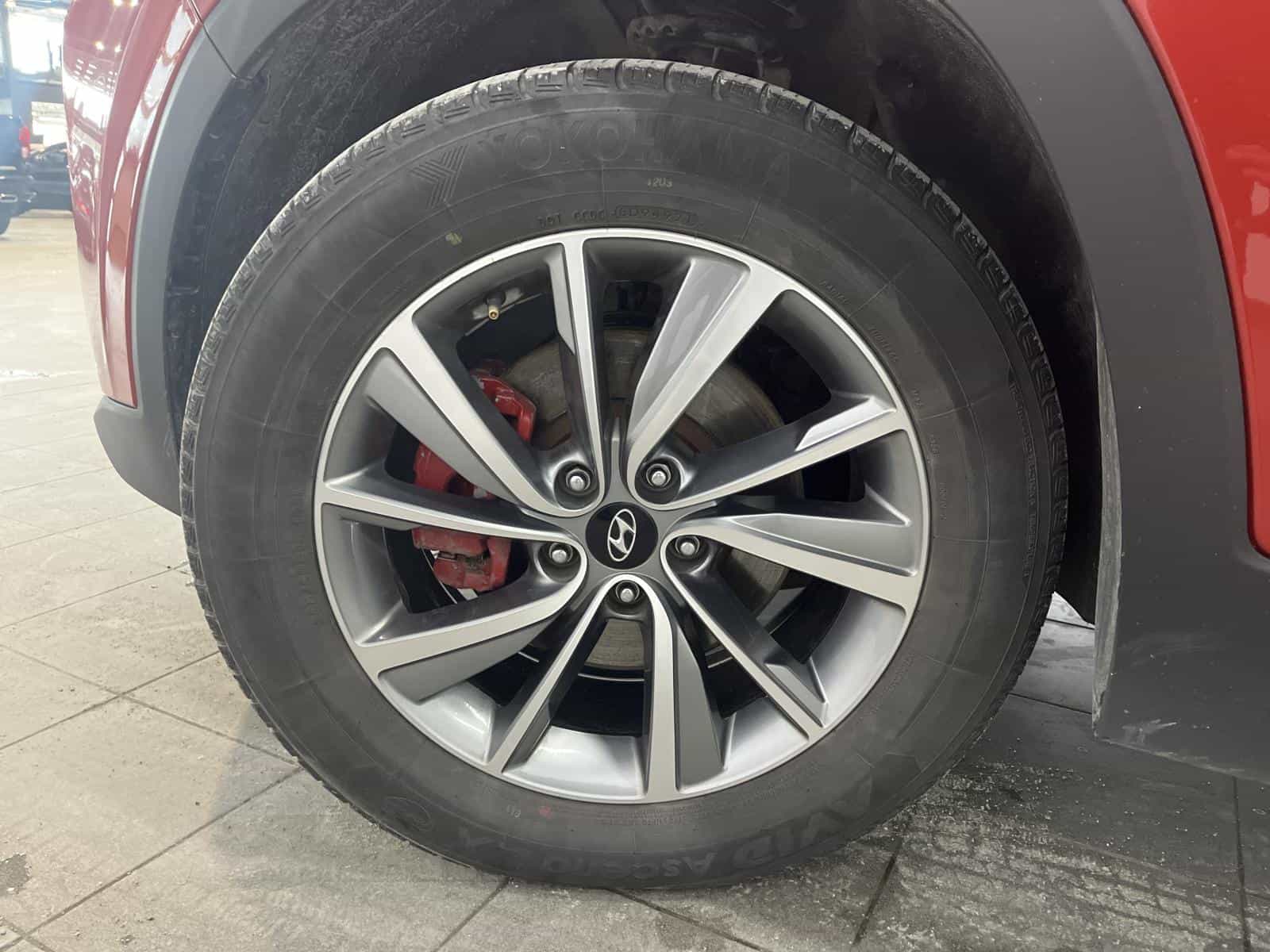 2019 Hyundai Santa Fe - Image 23