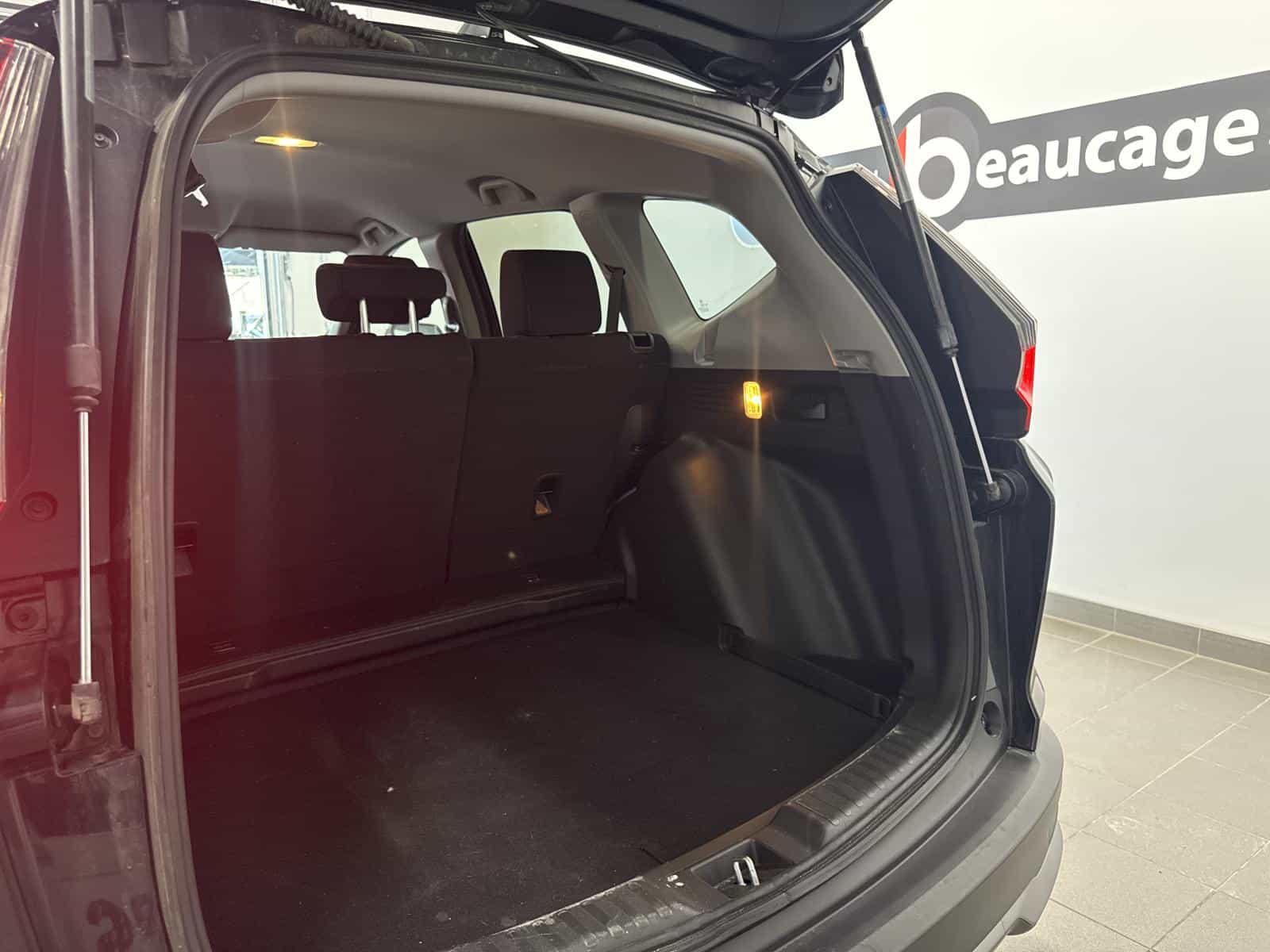 2022 Honda CR-V LX - Image 14