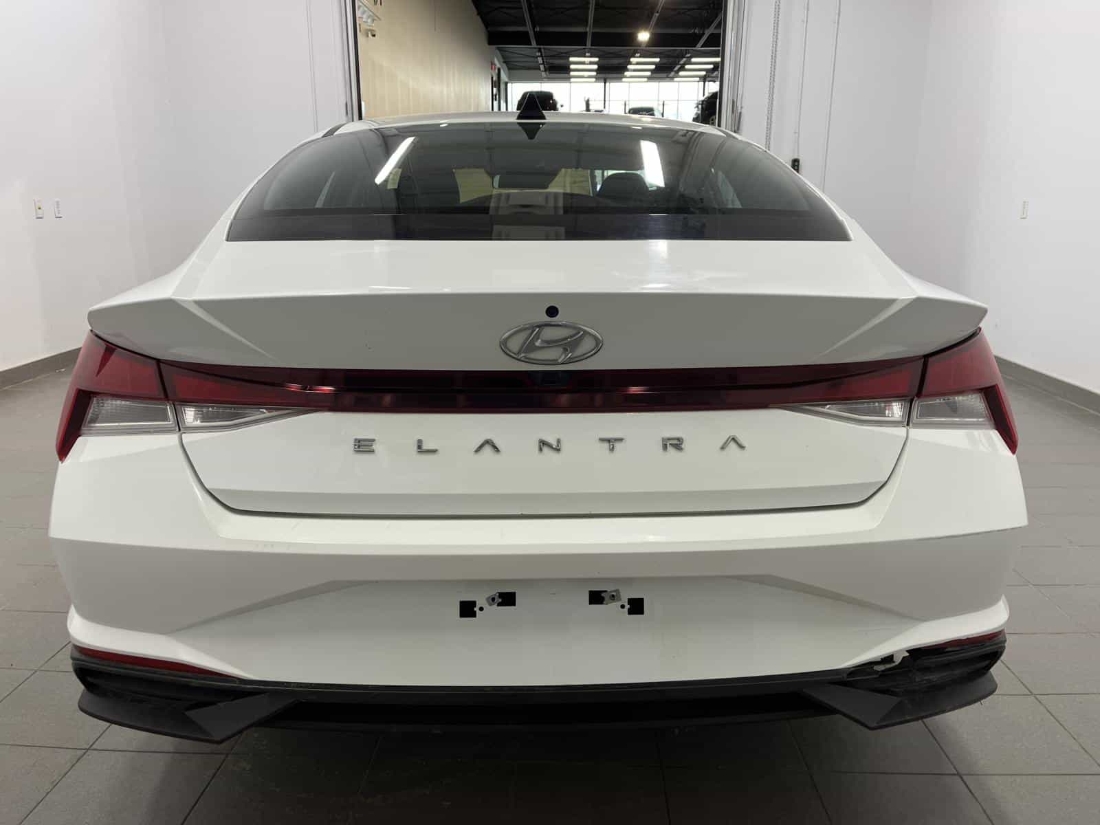 Image 4 Hyundai Elantra Preferred 2021