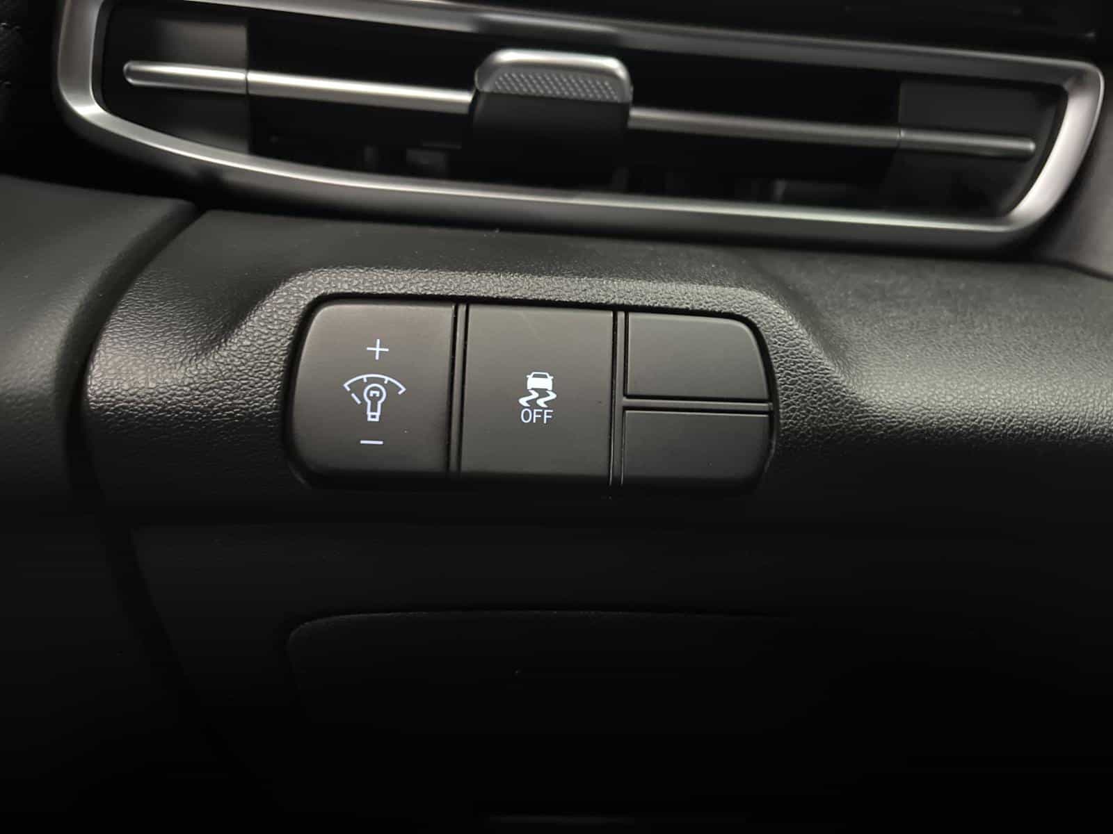 Image 13 Hyundai Elantra Preferred 2024