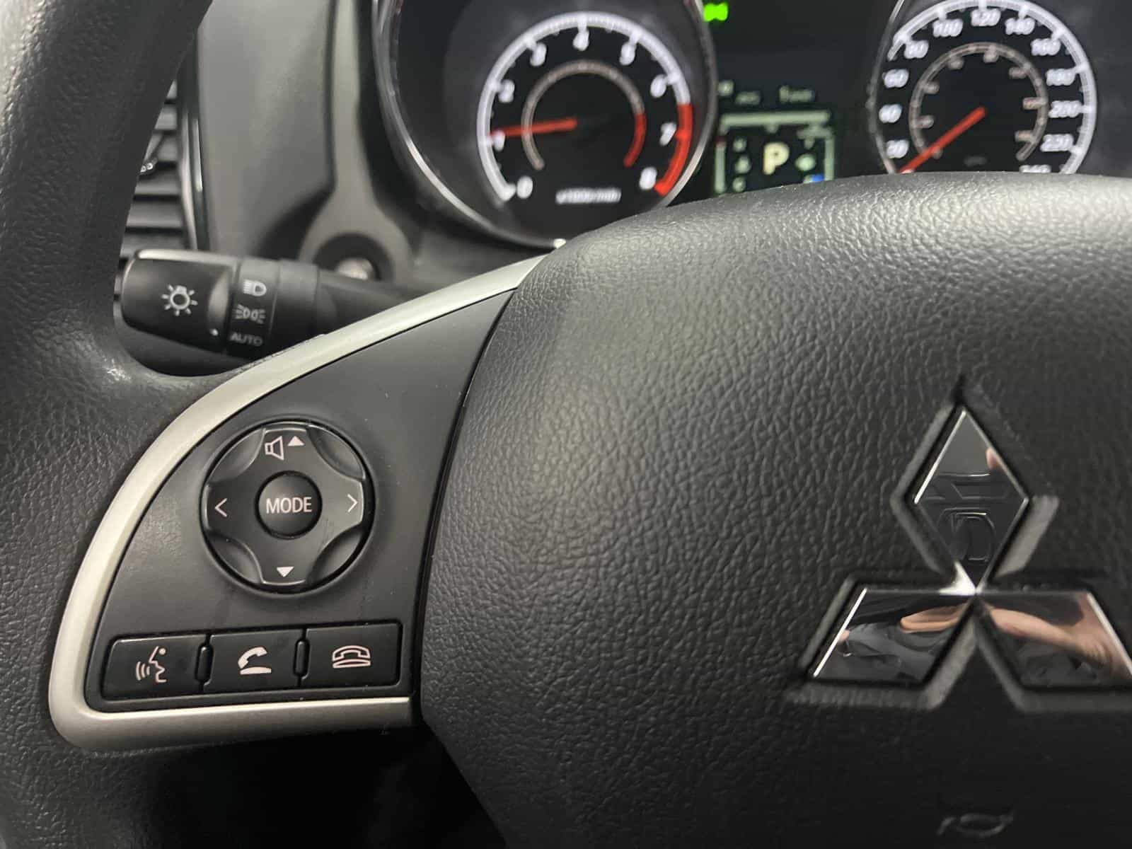 Image 12 Mitsubishi RVR ES 2024