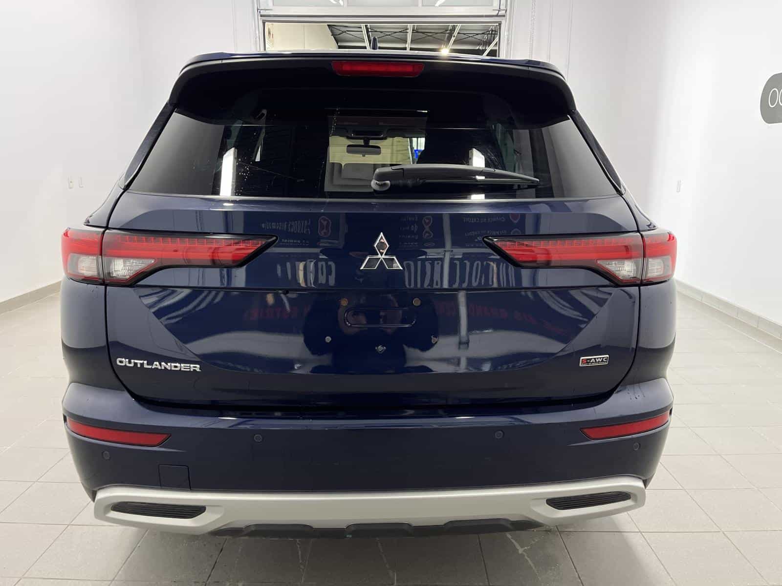 Image 3 Mitsubishi Outlander SE 2023