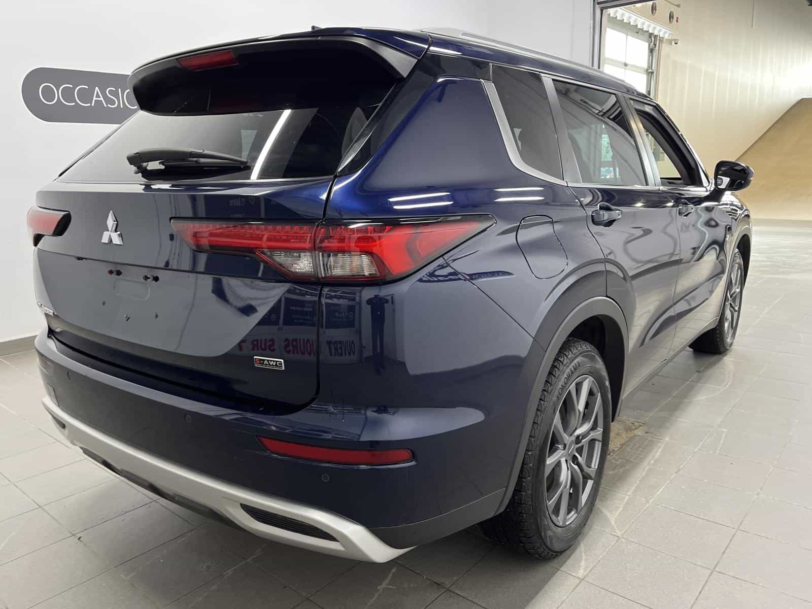 Image 4 Mitsubishi Outlander SE 2023