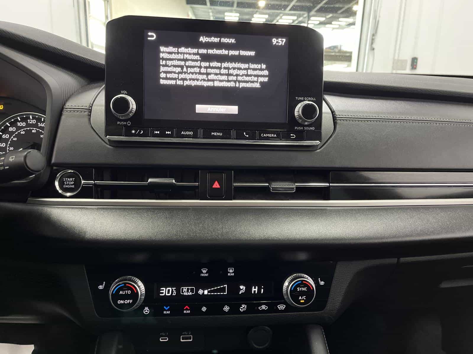 Image 16 Mitsubishi Outlander SE 2023