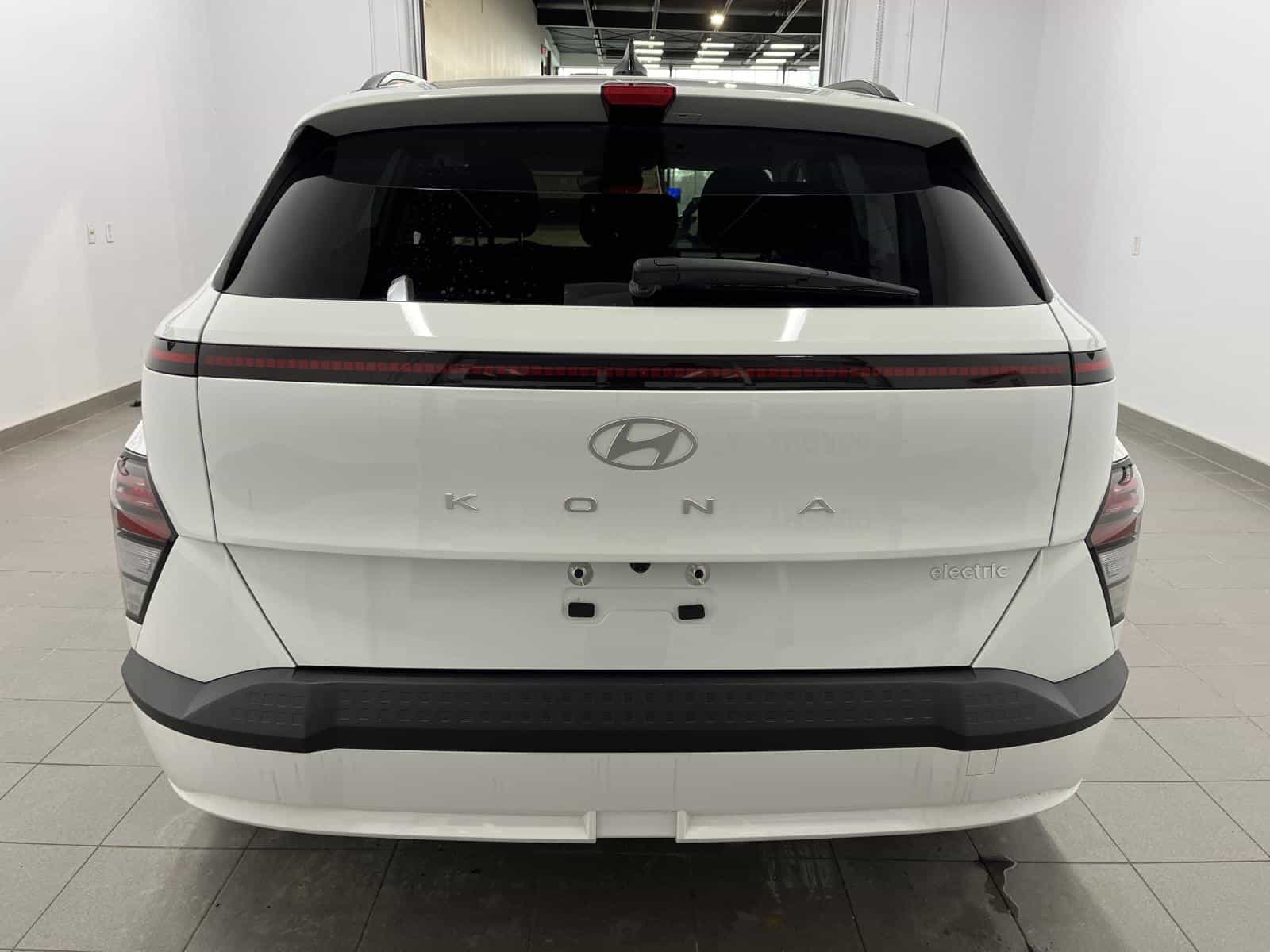 Image 4 Hyundai Kona EV Preferred 2025