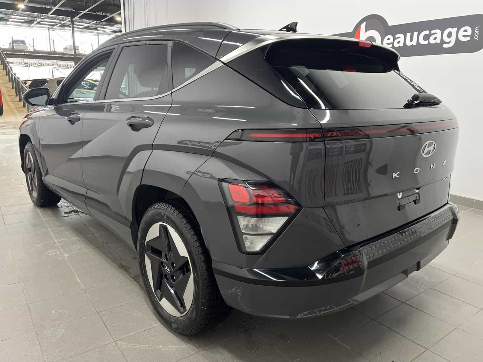 Image 3 Hyundai Kona EV Preferred 2025