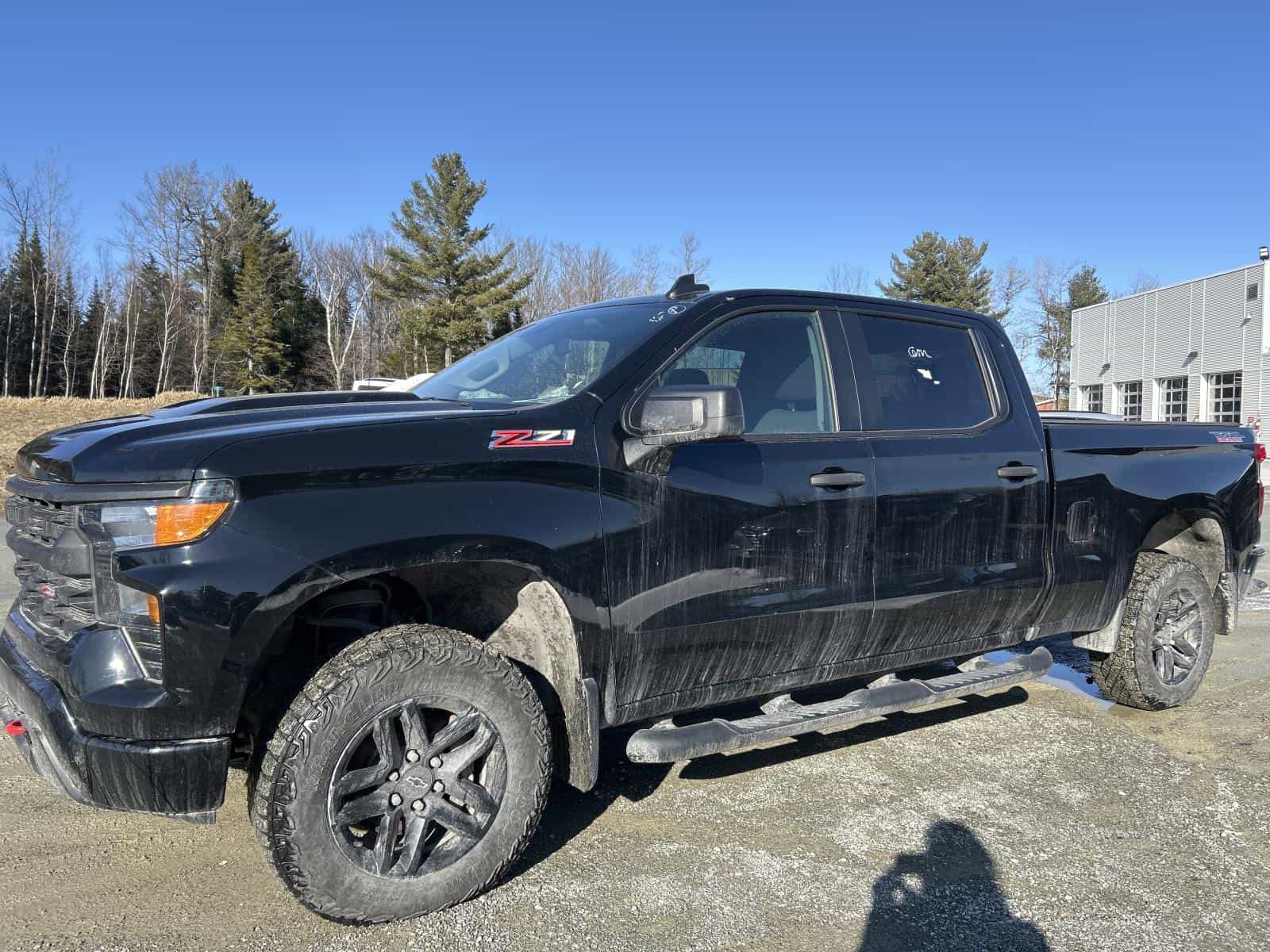 2024 Chevrolet Silverado 1500 Custom Trail Boss - Image 1