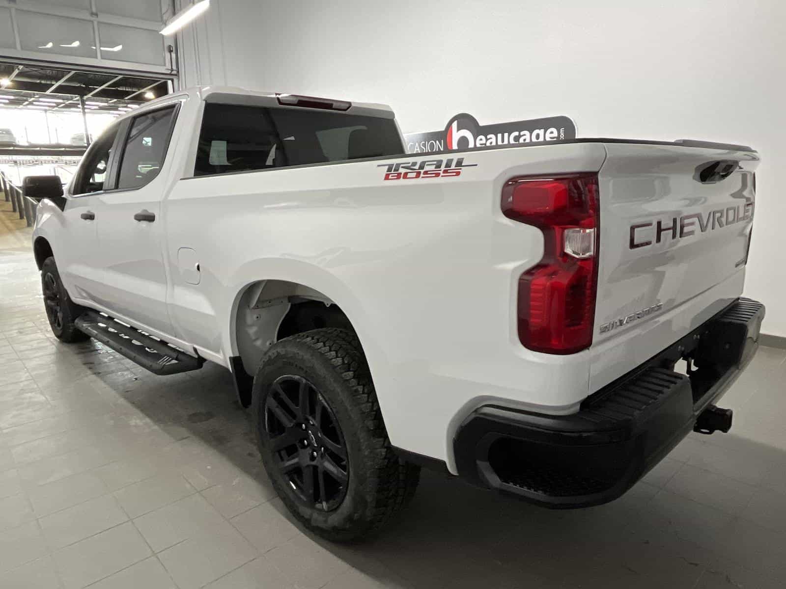 Image 3 Chevrolet Silverado 1500 Custom Trail Boss 2022