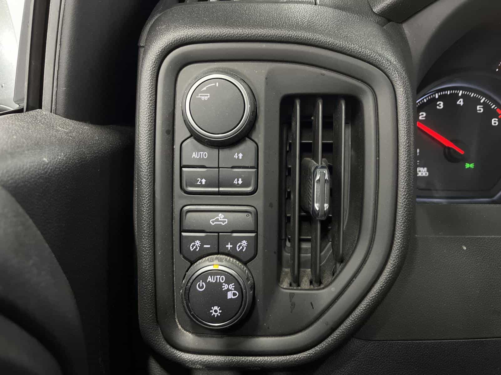 Image 14 Chevrolet Silverado 1500 Custom Trail Boss 2022