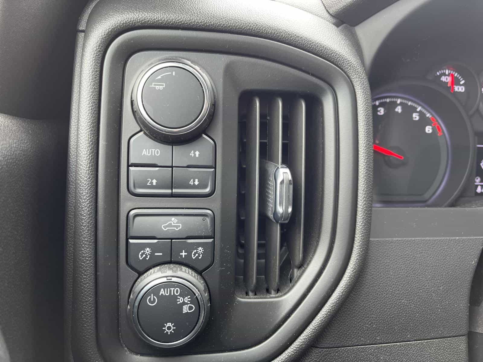 Image 14 Chevrolet Silverado 1500 Custom Trail Boss 2024