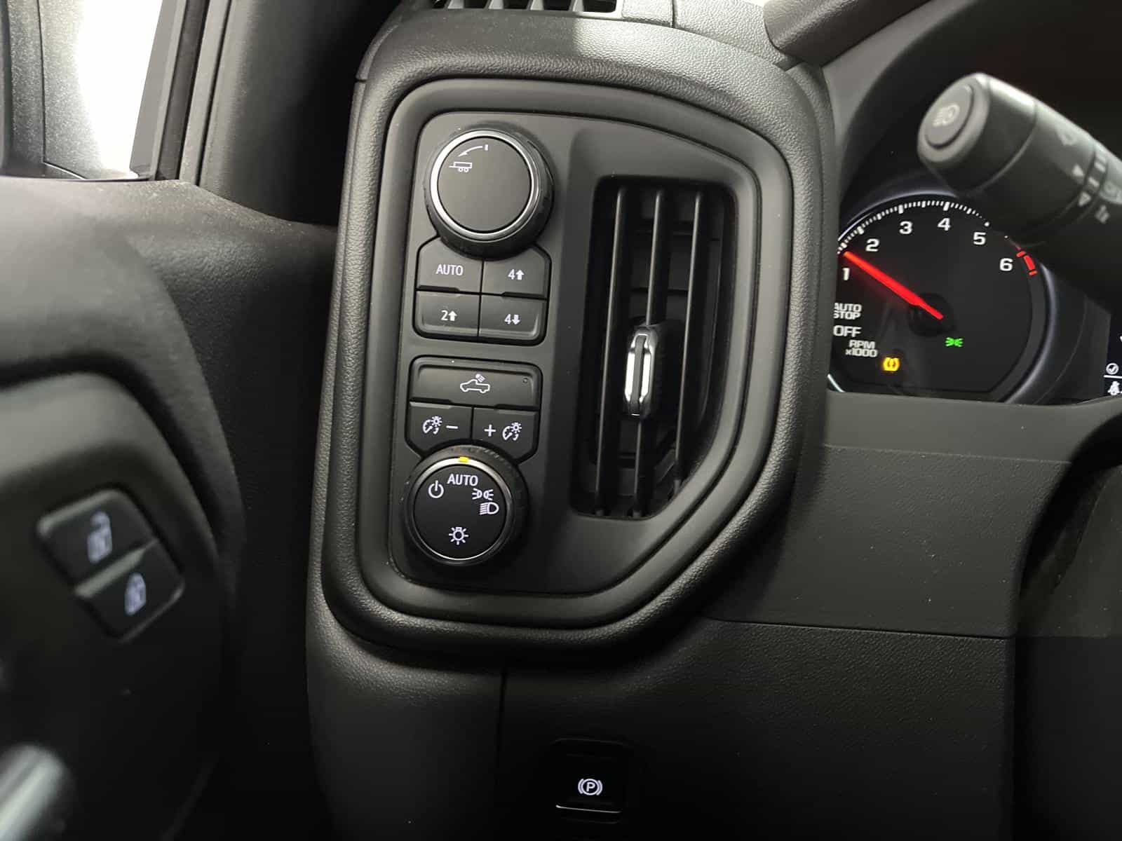 Image 11 Chevrolet Silverado 1500 Custom Trail Boss 2024