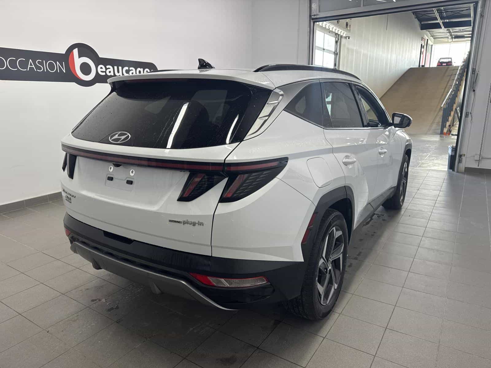 2022 Hyundai Tucson Luxury Hybrid - Image 4