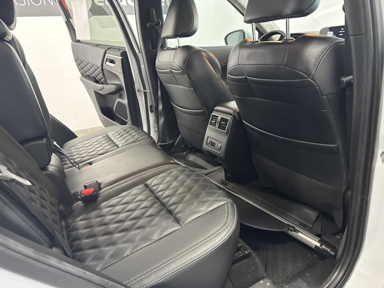 Image 19 Mitsubishi Outlander GT 2023