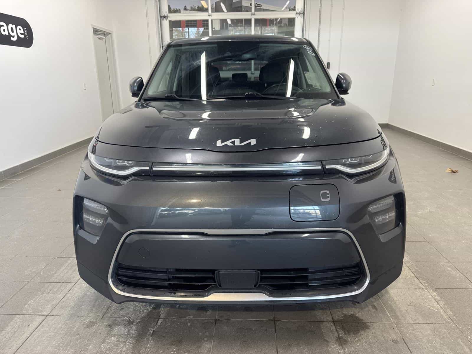 Image 2 Kia Soul EV Limited 2022