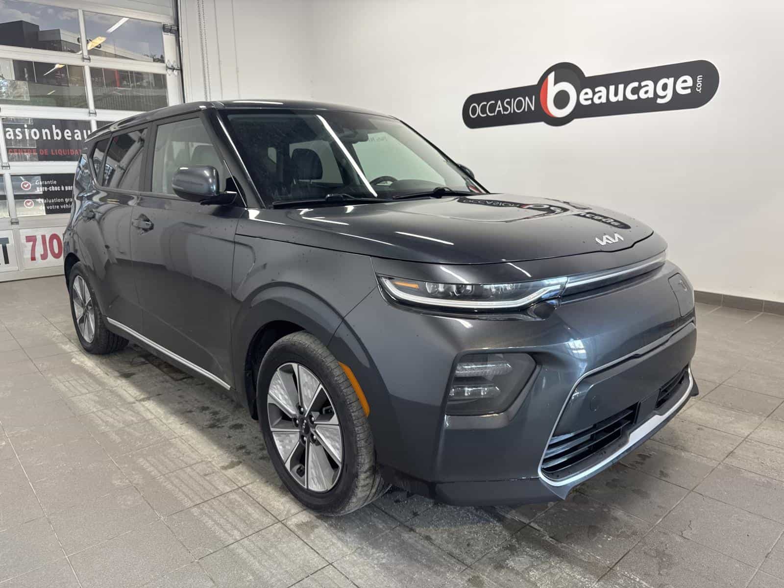 Image 3 Kia Soul EV Limited 2022