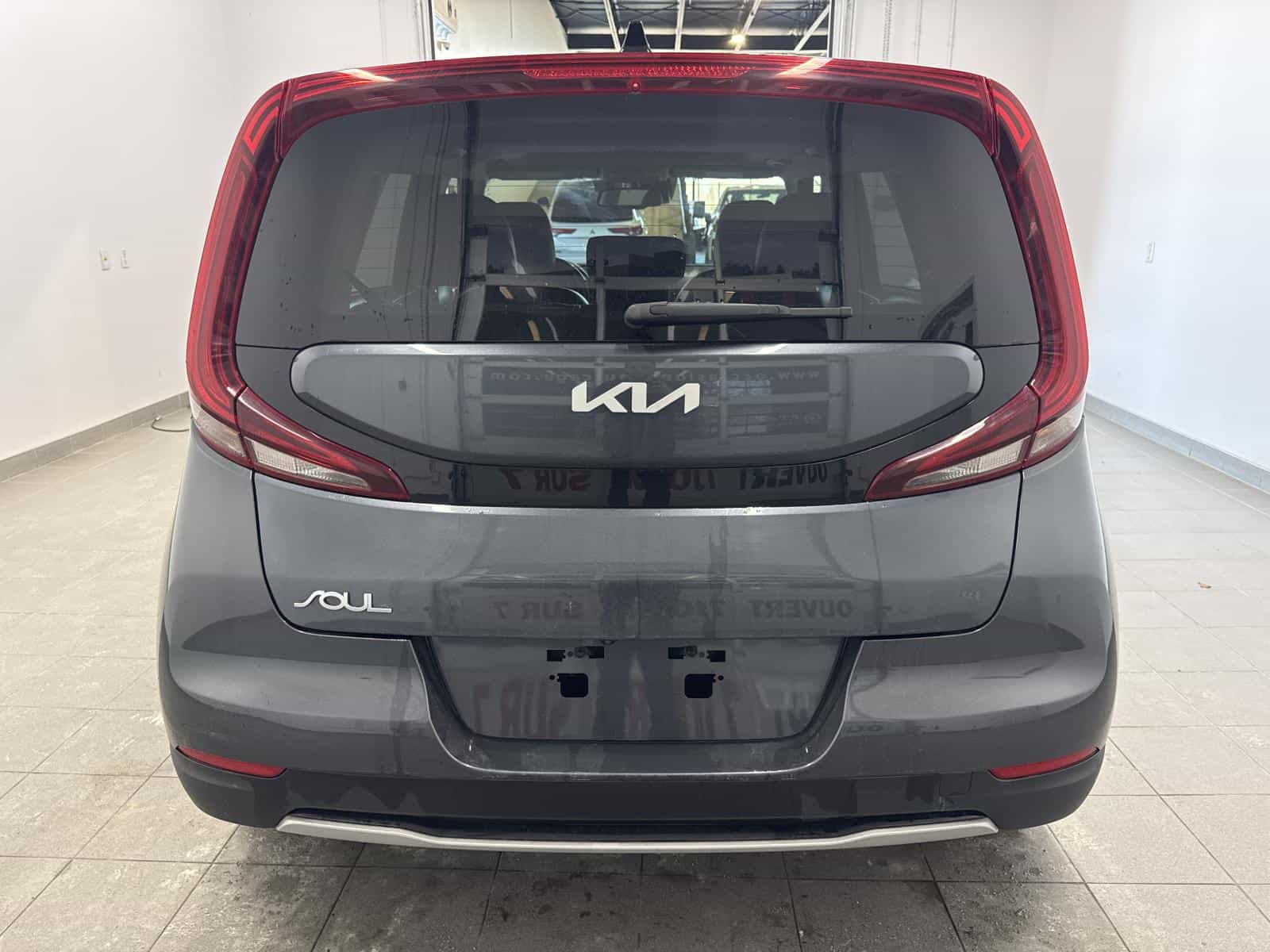 Image 5 Kia Soul EV Limited 2022