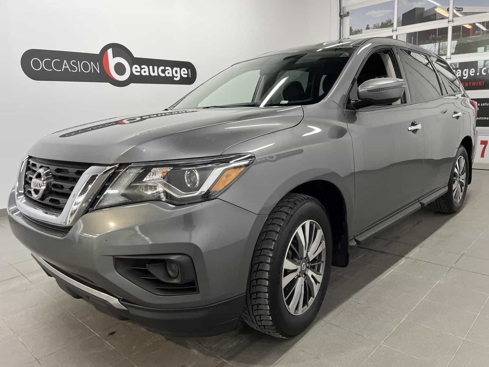 Image 1 Nissan Pathfinder S 2020