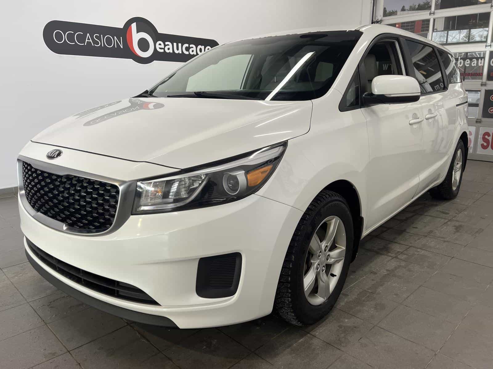 2017 Kia Sedona L - Image 1