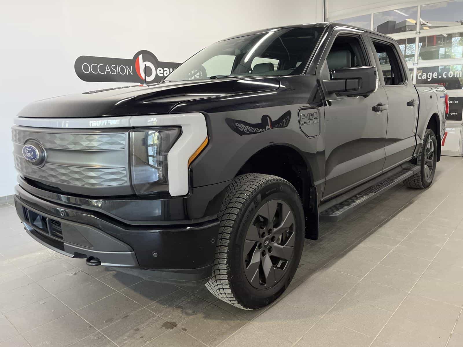 Image 1 Ford F150 Lightning Lariat 2023