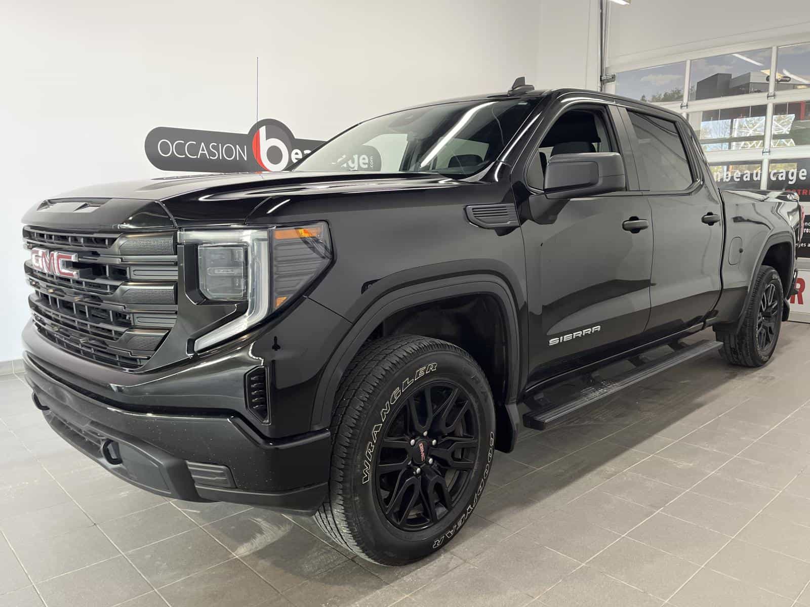 Image 1 GMC Sierra 1500 Base 2023