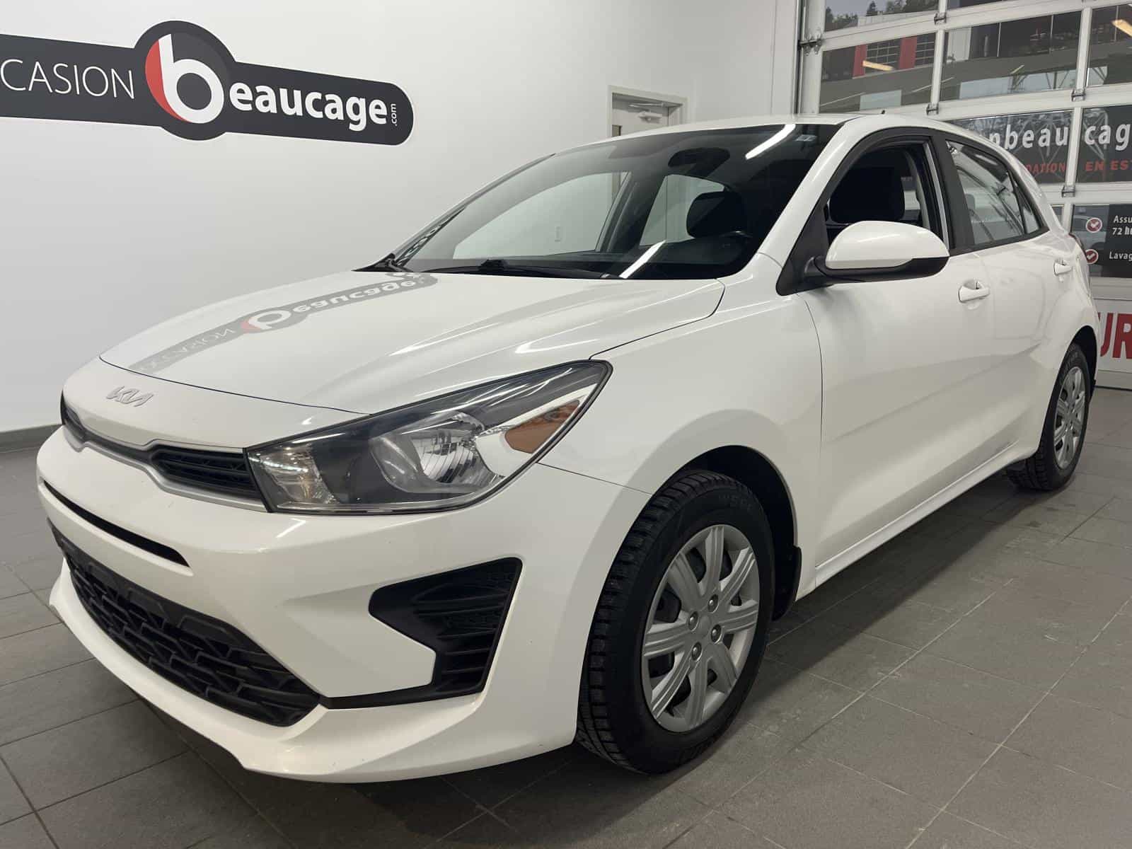 2022 Kia Rio 5-door - Image 1