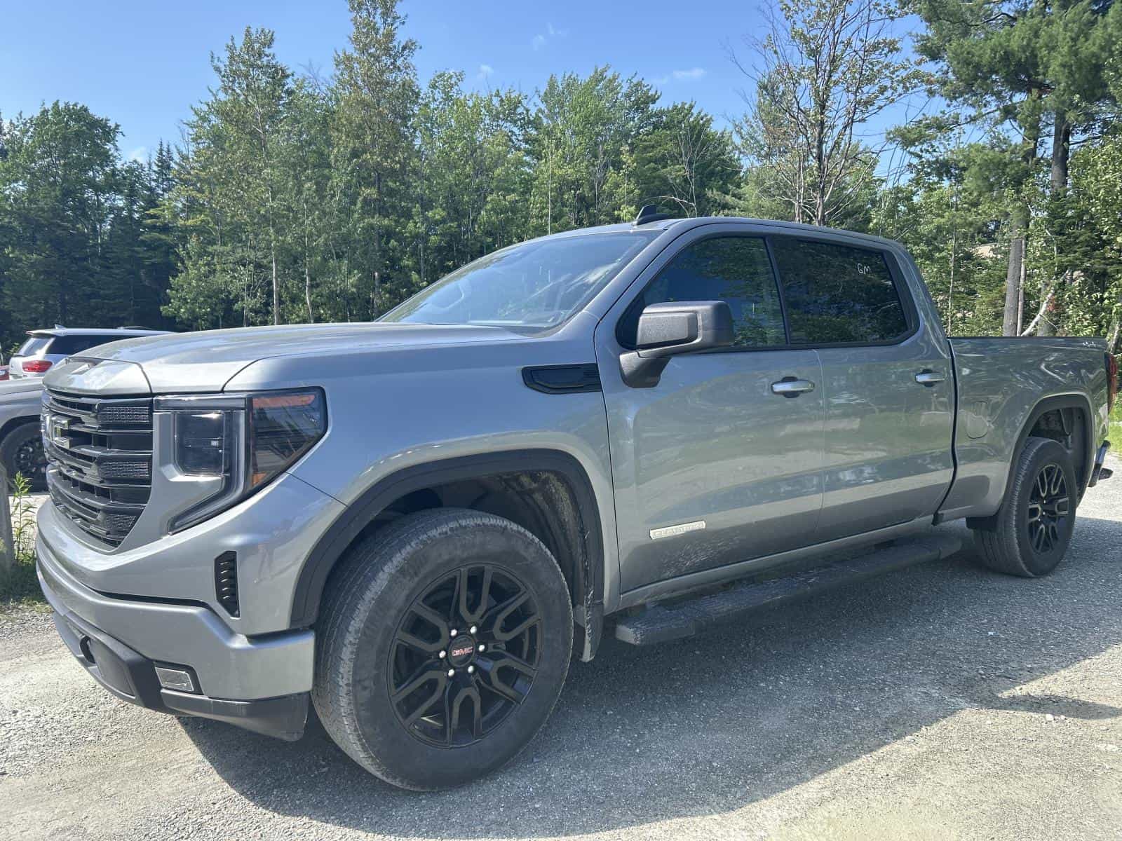 2024 GMC Sierra 1500 Elevation - Image 1