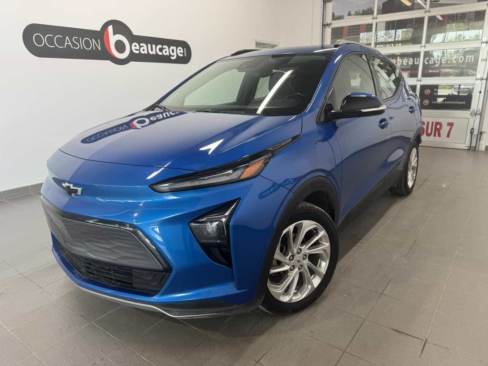 2023 Chevrolet Bolt EUV LT - Image 1