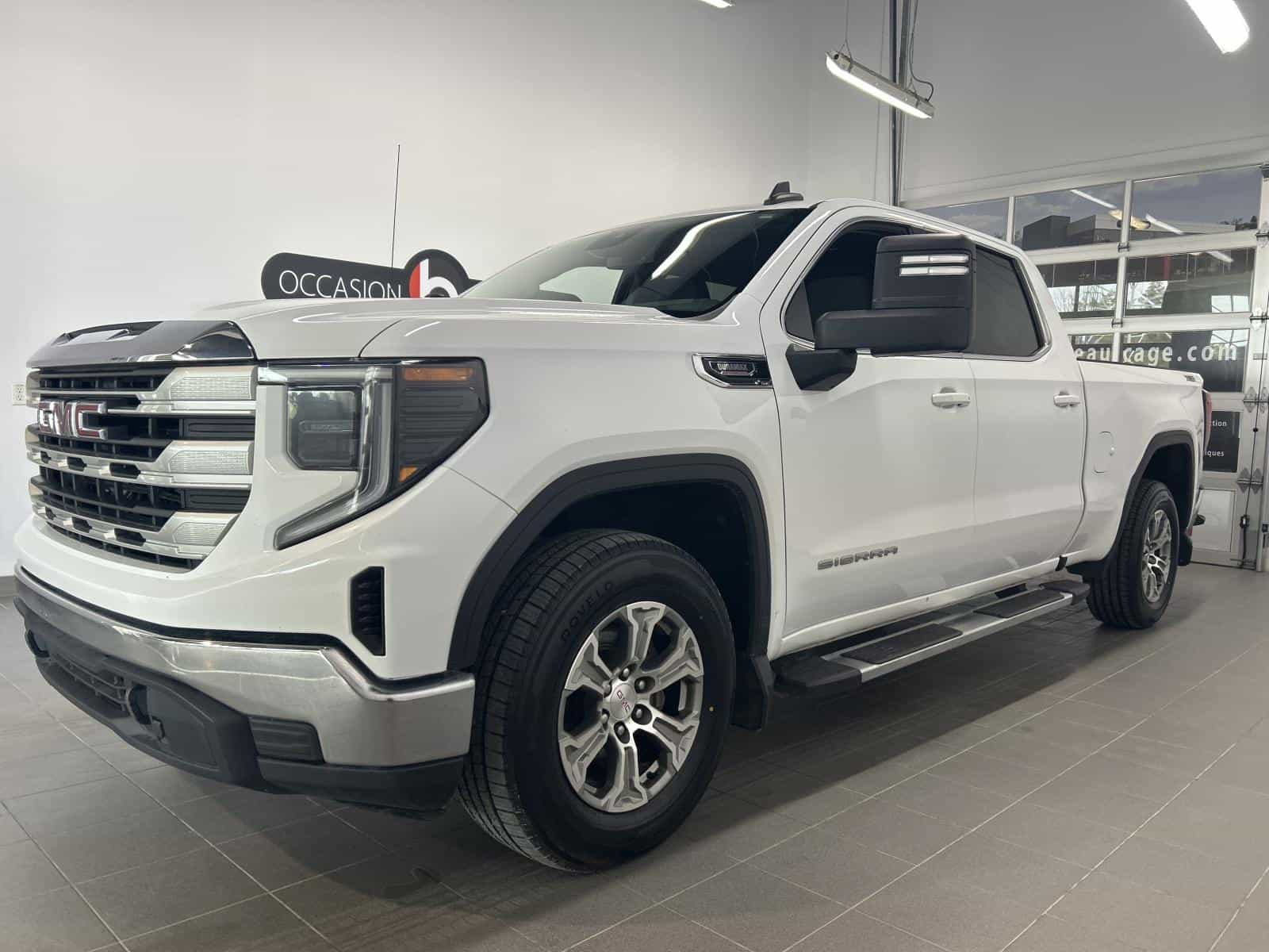 Image 1 GMC Sierra 1500 SLE 2023