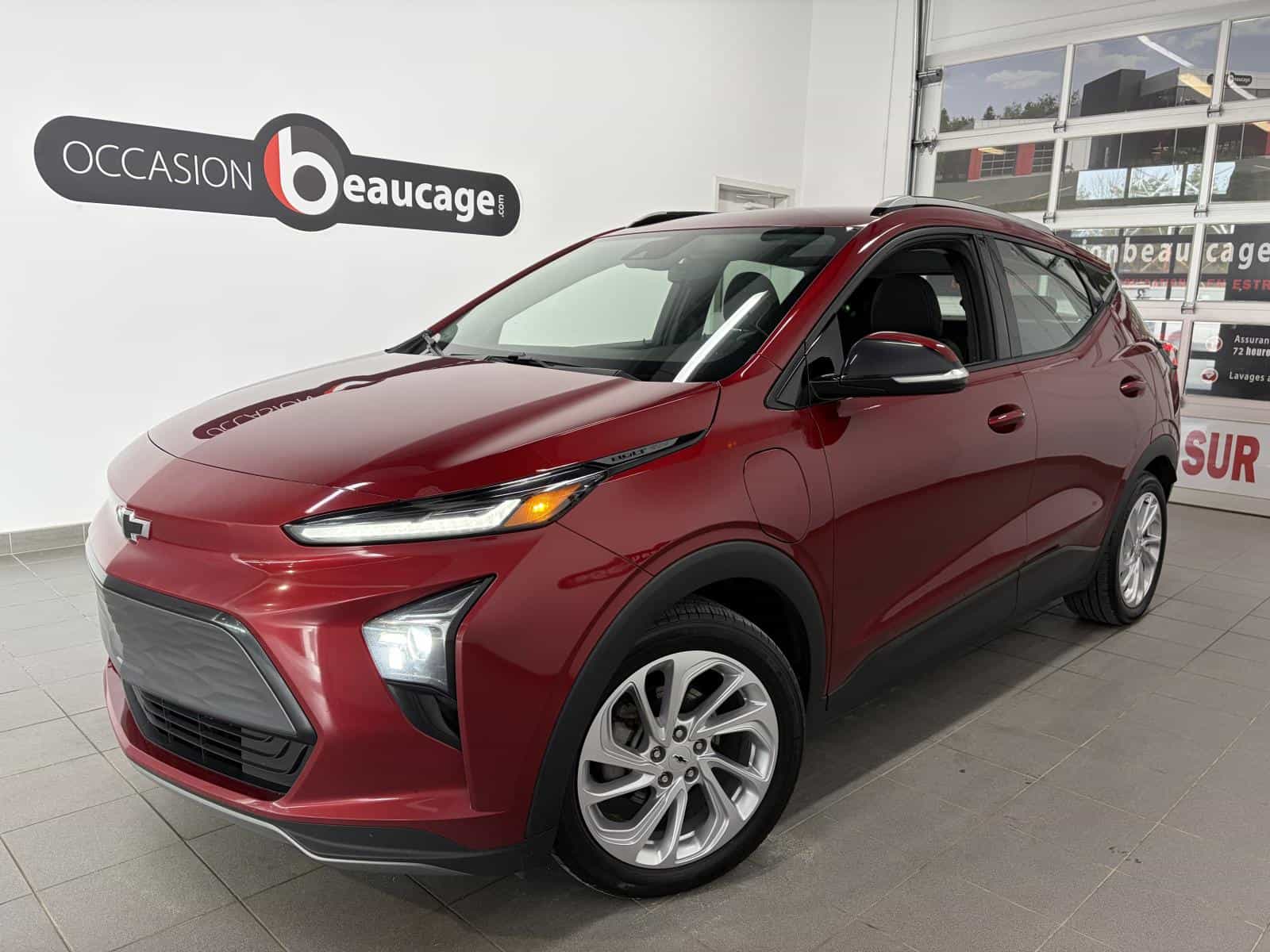 2022 Chevrolet Bolt EUV LT - Image 1