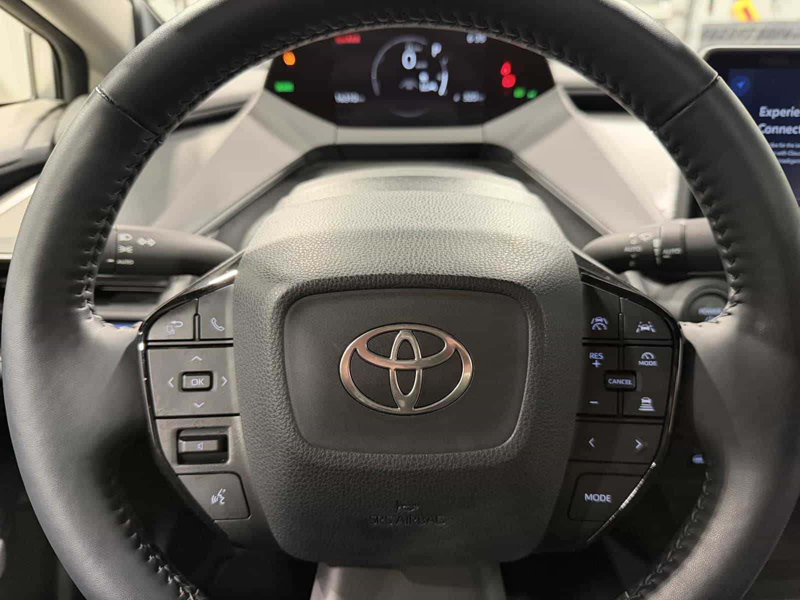 2023 Toyota Prius Limited - Image 14
