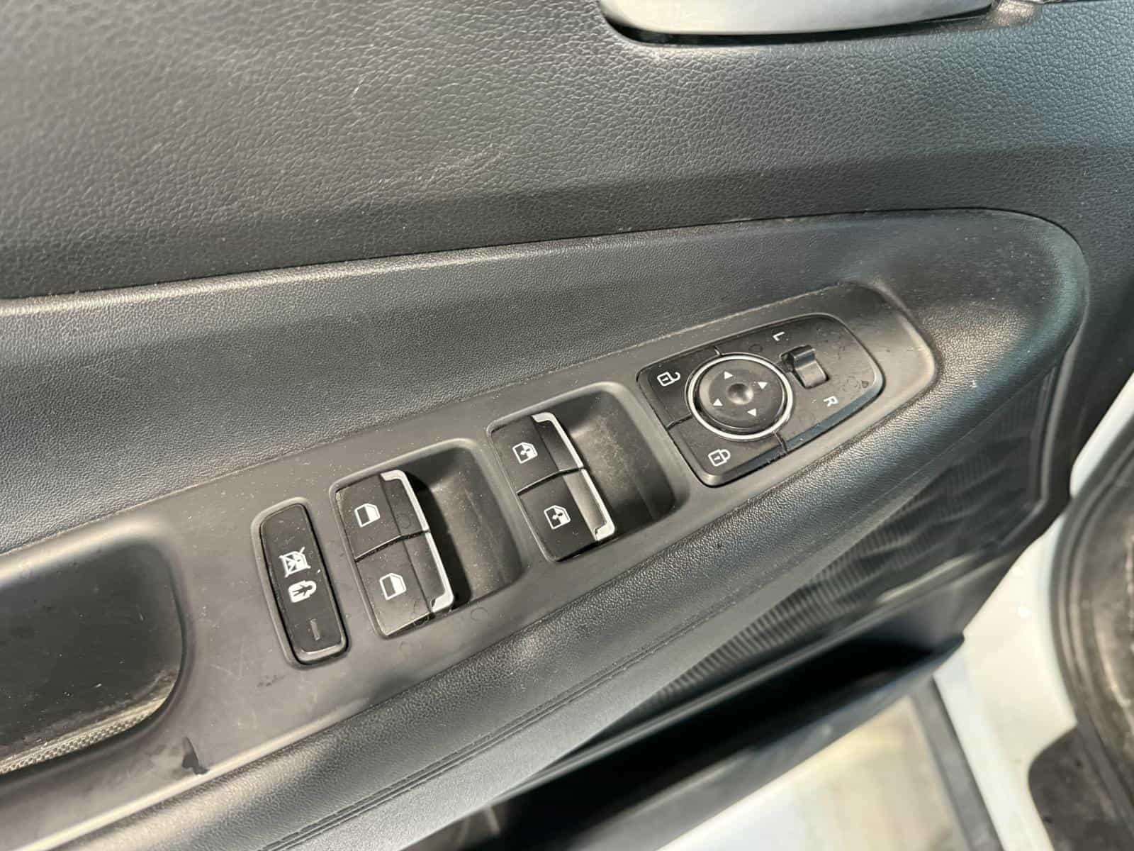 2020 Hyundai Santa Preferred 2.4 - Image 8