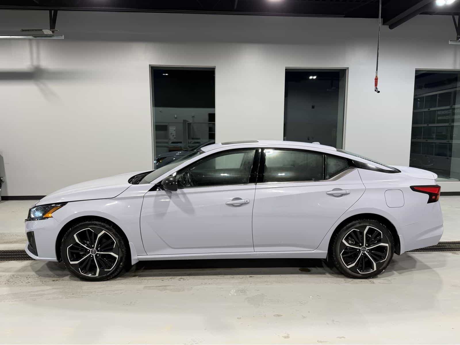 2024 Nissan Altima SR - Image 3