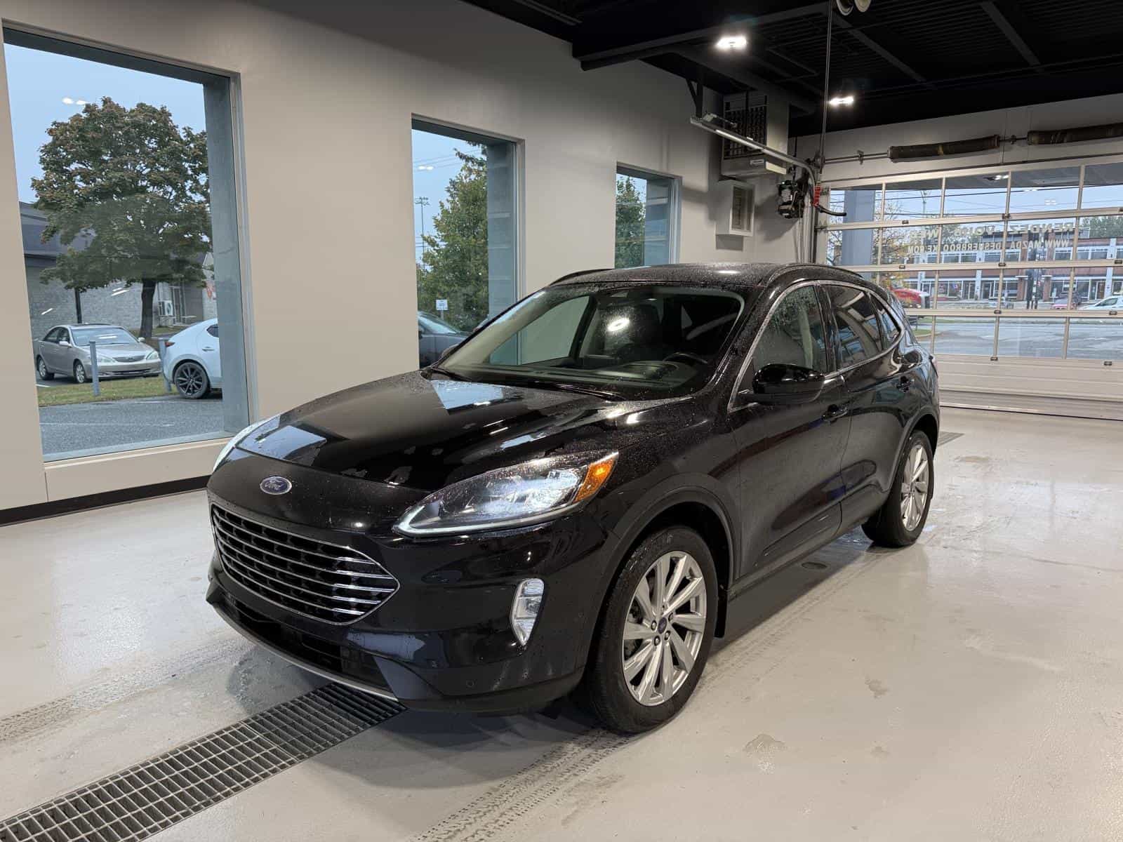 Image 1 Ford Escape Titanium Hybrid 2021