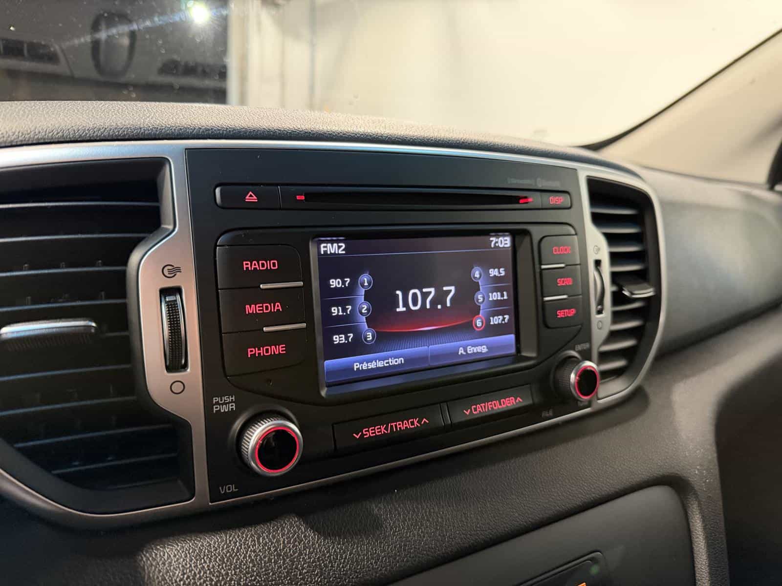 2018 Kia Sportage LX - Image 16