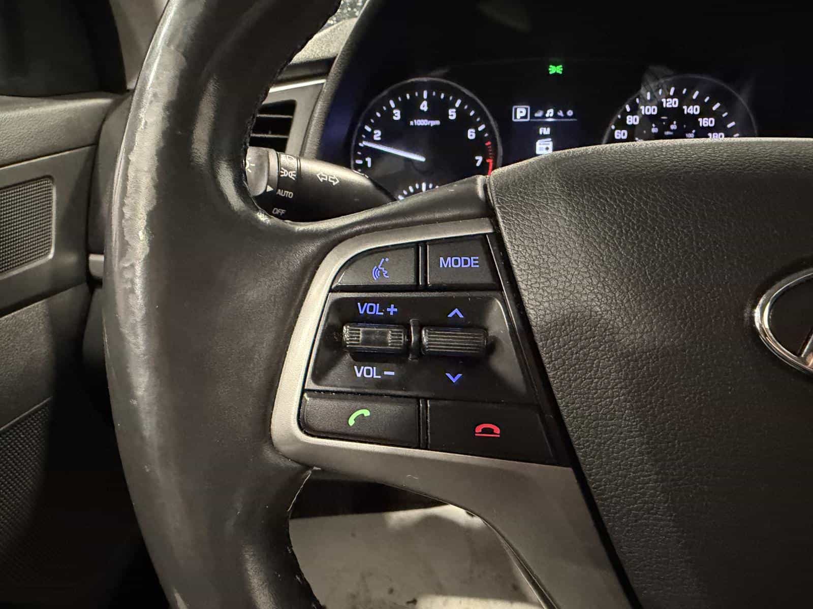 2018 Hyundai Elantra GL - Image 12