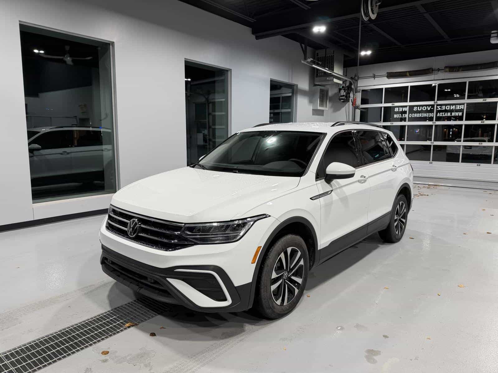 2024 Volkswagen Tiguan Trendline - Image 1