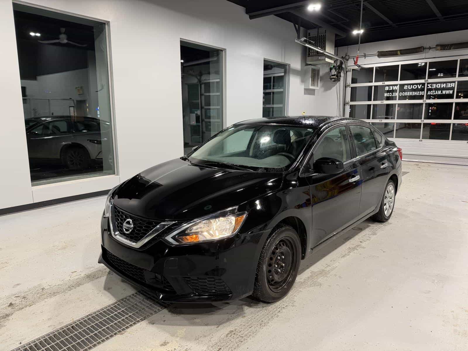 Image 1 Nissan Sentra S 2019