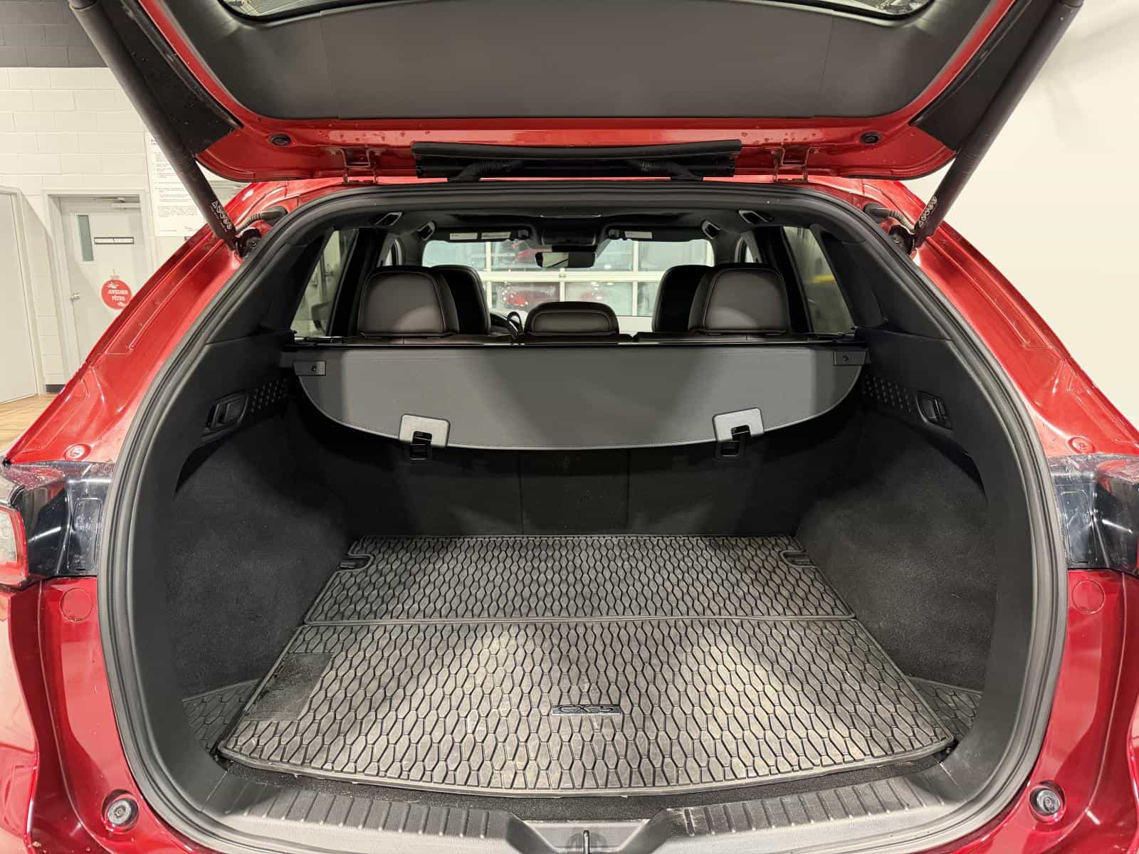 2022 Mazda CX-5 Signature - Image 6