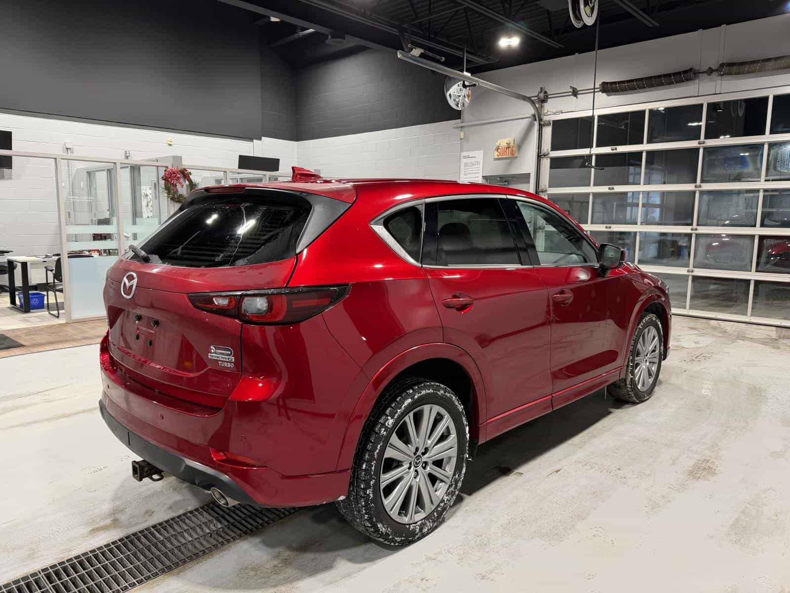 2022 Mazda CX-5 Signature - Image 7