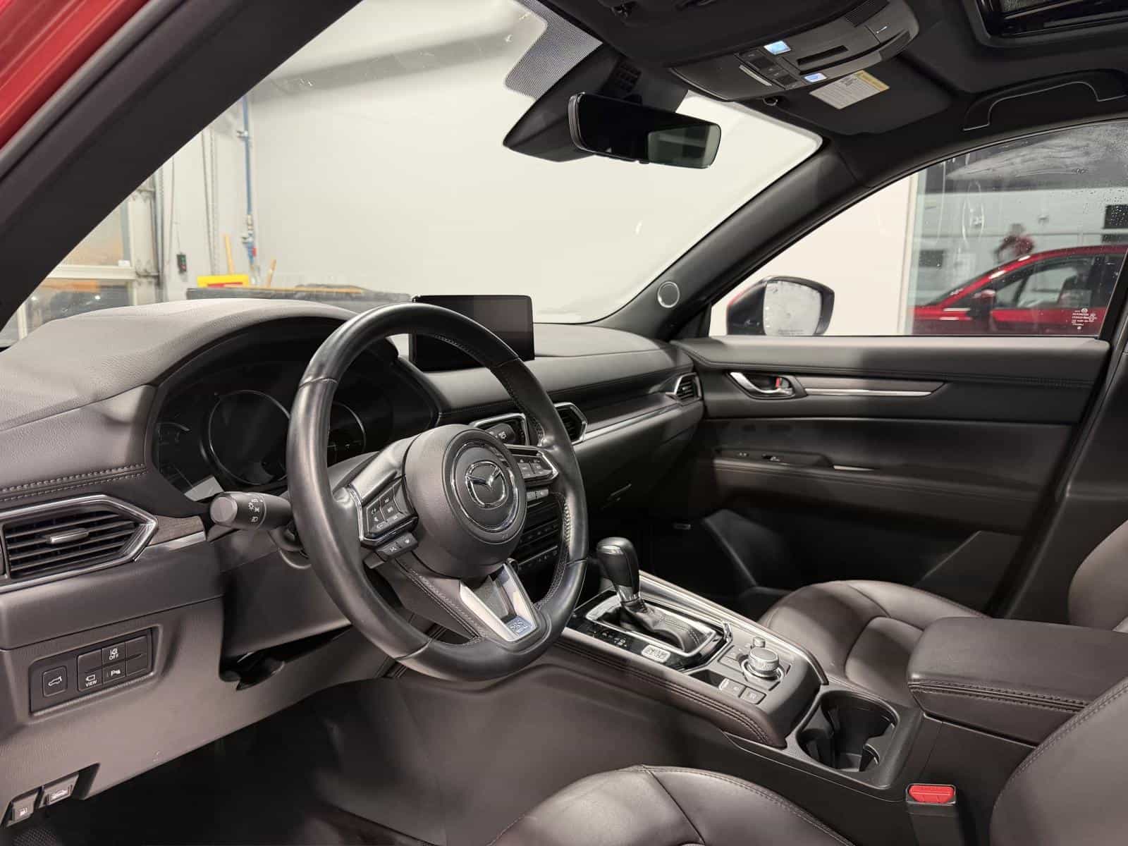 2022 Mazda CX-5 Signature - Image 11