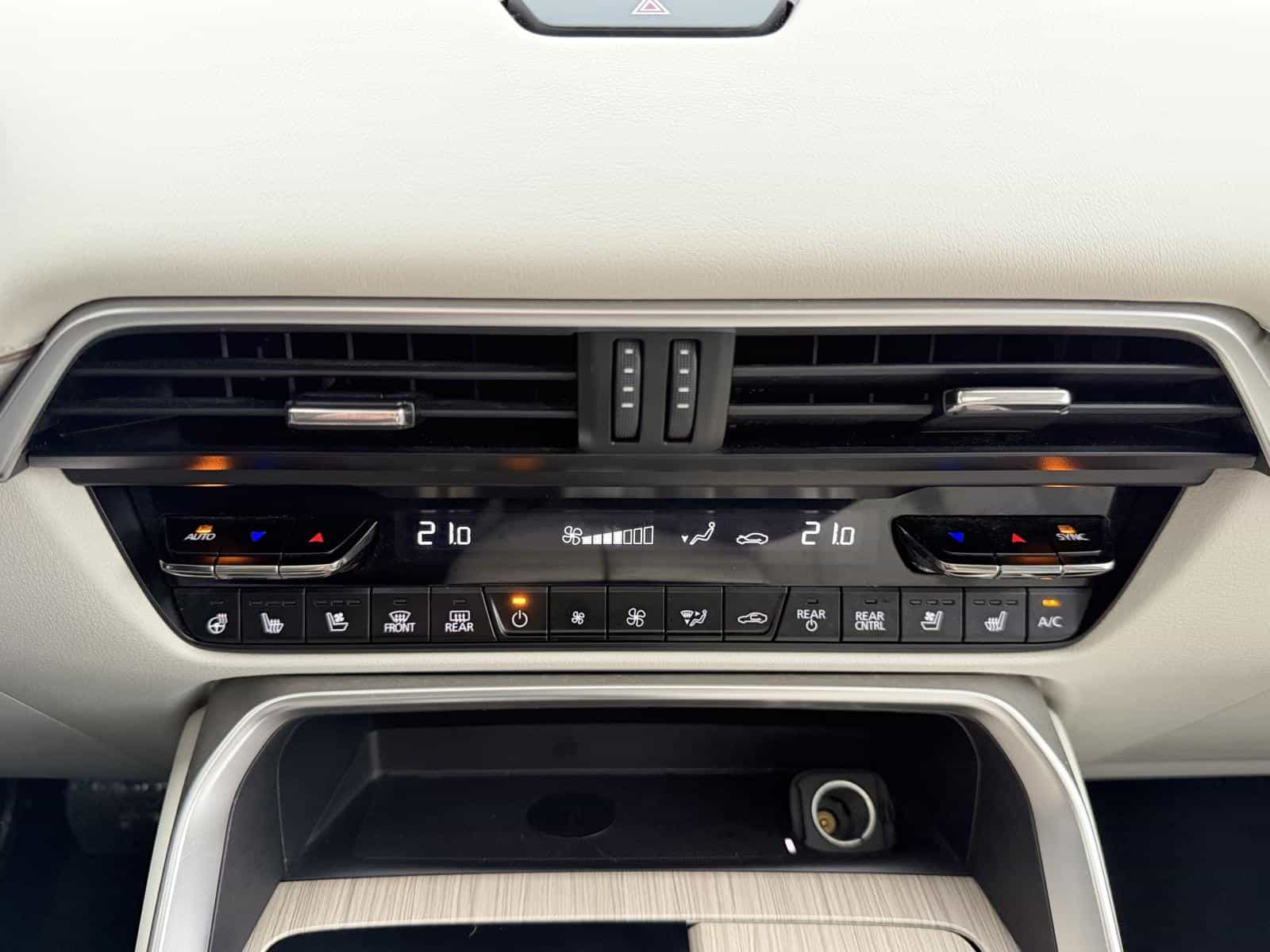 2024 Mazda CX-90 GT-P MHEV - Image 22